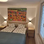 Beachfront Spina Apartmán *