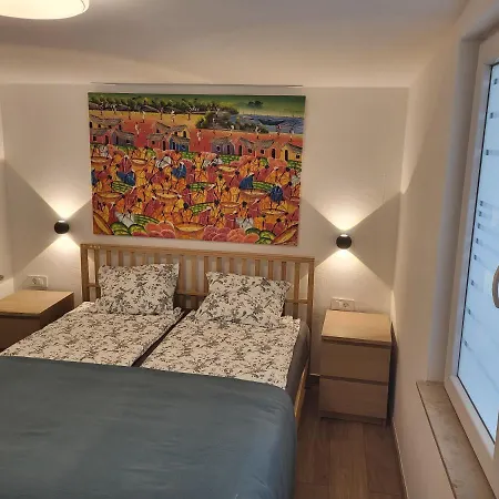 Beachfront Spina Daire *