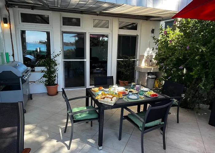 Beachfront Spina *