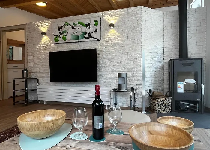 Beachfront Spina Daire Pelegrin