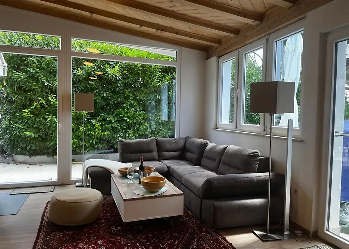 Beachfront Spina Daire